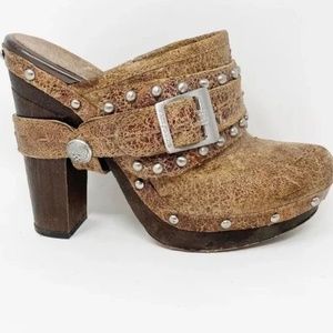 Vince Camuto Distressed Brown Tan Leather Western Clog Mules | Size 7.5